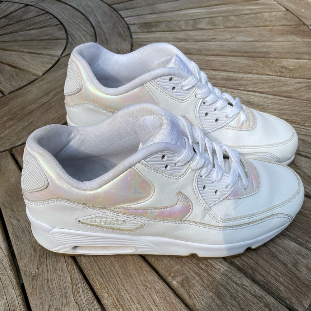 Nike Air Max White Iridescent Pearly Shoes 8.5-9